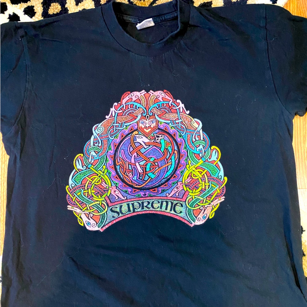 Supreme black T shirt size L
